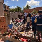 Força-tarefa retira toneladas de lixo de residência na Reserva do Peró, em Cabo Frio 